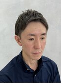 アップバング刈り上げショートブルーブラックパーマニュアンス