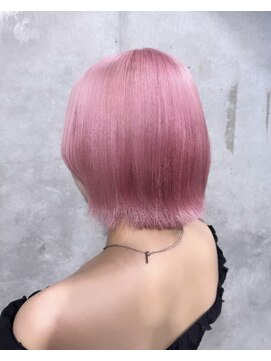 カリーナコークス 原宿 渋谷(Carina COKETH) ブリーチ2回~ 淡めピンク