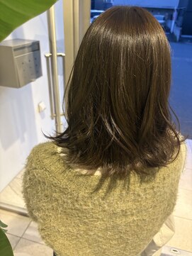 美容室 アイディー i-dee 透明感オリーブ