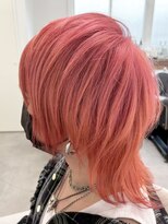 ルネラトーキョー(RUNERA TOKYO)&nbsp;レッドカラー赤系カラーウルフカット顔まわりレイヤー