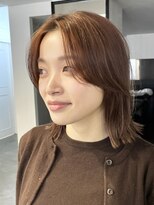 アビー(ABBEY)&nbsp;長め前髪がポイントのレイヤーミディアムスタイル！◎