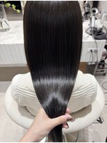 エンス 銀座(Ence)&nbsp;ブリーチなし/スモーキーカラー/髪質改善/グレーブラウン/前髪