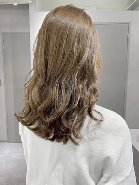 レラート デザイン コスタ 浦和(Relato DESIGN COSTA) 巻き髪×ベージュ