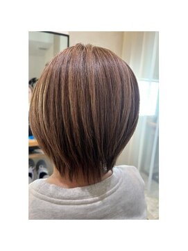 アイティー 北岡崎(AITI) 白髪を活かす