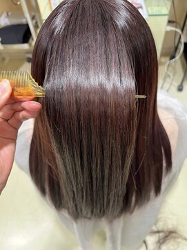 アズール 草加(azule) 髪質改善カラー ピンクブラウン ツヤ髪スタイル