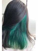 ノラ シンディ(NORA CYNDY)&nbsp;クリアブラック×グリーンインナーカラー☆