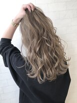 メリー(merry craftsman's factory)&nbsp;くびれセミディハイライトカラーアッシュベージュグレージュ