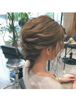 ザ シー 海老名(The C)&nbsp;[The C 岩崎]お洒落くるりんぱローポニーアレンジ◎