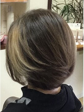 エム クゥール m.coeur セレブマダム風ボブ