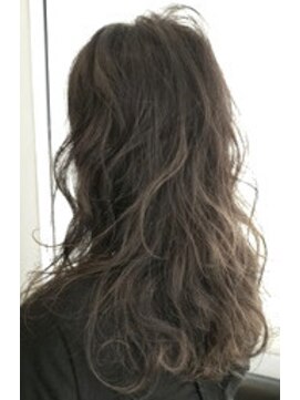 ロッタ(Lotta) ☆lotta 照井麻由佳☆大人かわいいグレージュロング