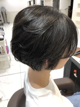 アッシュ 青葉台店(Ash) 大人ショートボブ