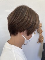 ヘアスタジオ ブリエ(HAIR STUDIO BRILLER) 2022 A/W  前下がりショート × ベージュ　× ハイライト