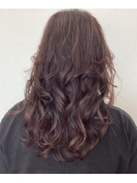 グラーフ(gra:f) 【外国人風巻き髪】ロングレイヤー