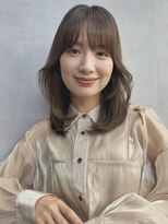 フェイスレイヤー前髪ピンクベージュインナーグレージュ