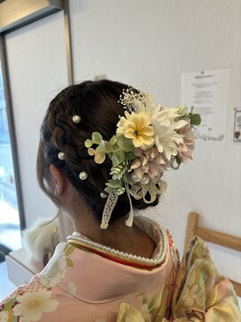 ラシクゼロ 草加駅前(Lashiku Zero) 編み込みシニヨン