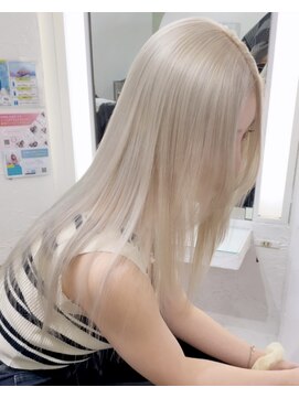 ジュイル シブヤ(JEWIL SHIBUYA) ブリーチ2回以上作るシルバーベージュカラー