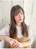 セミウェットの束感ミックスカール