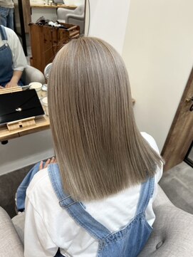 シア 新越谷店(SHEER) ミルクティーグレージュ