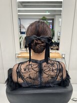 バルベストーキョーサウス(BARBES TOKYO SOUTH)&nbsp;ボブヘアのお団子風カチモリアレンジ【清板】