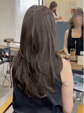 コート 青山(Cote) ロングレイヤー ハッシュカット 顔周りレイヤー グレージュ