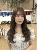 チオ(Chio)&nbsp;【富山】艶めくオリーブベージュと華やかレイヤーロング