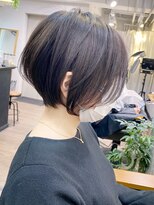 アヴァロン(AVALON)&nbsp;暗髪大人ショートボブ・艶髪ダークグレージュ【BISA】