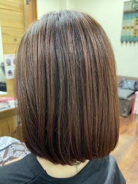 ニサブラ(Nisa Bula) ミディアムボブ