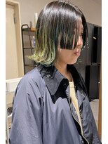 ヘン(hen)&nbsp;【心斎橋 hen】デザインカラー　切りっぱなしボブ