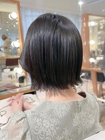 ネオリーブ チロル 横浜西口店(Neolive CiroL.)&nbsp;ぷつんとカット　大人ミニボブ　朝楽スタイリング