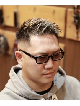 バーバーショップ スバル(BARBERSHOP SUBARU) ＜理容室＞＜バーバー＞短髪メッシュ