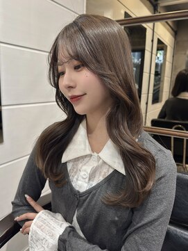 エルメ(Elme) レイヤーカットをいれてくびれヘア作りませんか？☆【河崎】