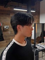 チョコレート(Chocolate)&nbsp;フェザーパーマ風センターパート