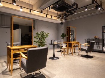 surire【スリール】