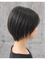 カットワークススリックバイフェローズ(CUT WORKS SLICK by fellows) 小顔に見える丸みくびれショート