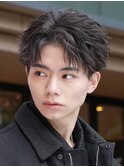 緩め波巻きスパイラルパーマシャドウパーマメンズセンターパート