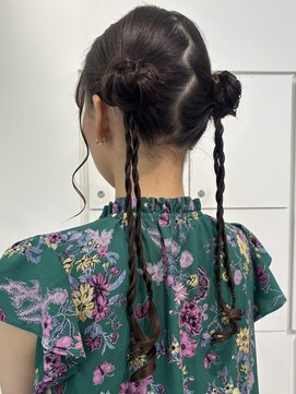 カシェル トウキョウ(Cashel Tokyo) ツインお団子 ヘアセット