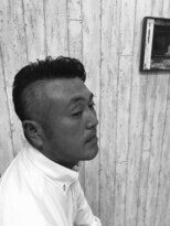 リーシュ(LEASH) NYストリート　BARBERスタイル