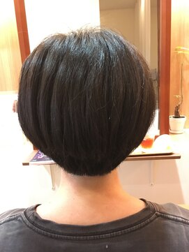 カームヘアー(Calm hair) #丸みショートボブ