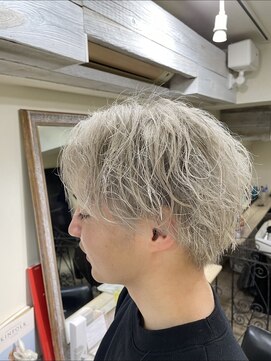 ノルエ 表参道(NOLUE) プラチナホワイト