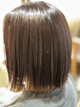 ロッソ(RoSSo) 切りっぱなしボブ