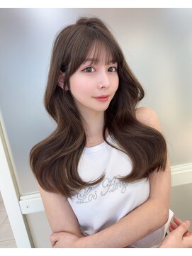 アフロートリノ(AFLOAT Leino) 大人可愛い韓国ヘア　くびれヘア　レイヤーカット　顔まわり#