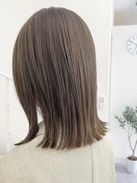 フレイムス ヘアアンドリラックス 大宮東口店(Frames) 切りっぱなしボブ×柔らかベージュ