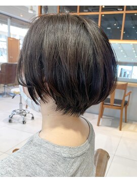 ネオリーブエム(Neolive em;) 美シルエット 丸みショートボブ