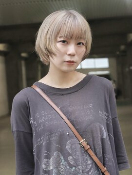 シーズ 栄(sea's) 2色のbeigeとface layerなshort bob