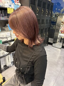 アチーブリス(achieve Liss) セピアカラーパープルピンクカラー艶髪ミディ外ハネ小顔