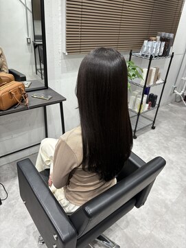 フィン(fin) 艶髪ロングヘア