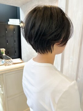 キャアリー(Caary) 福山人気10代20代30代骨格補正小顔ショートスタイル美シルエット