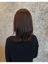 ベッラ(Bella) くびれ外はねミディアム
