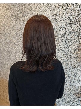 ベッラ(Bella) くびれ外はねミディアム