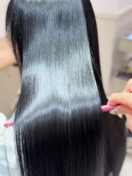 ジーナ 渋谷本店(Zina) ＊圧倒的透明感＊シアーブラック×ストレートパーマ